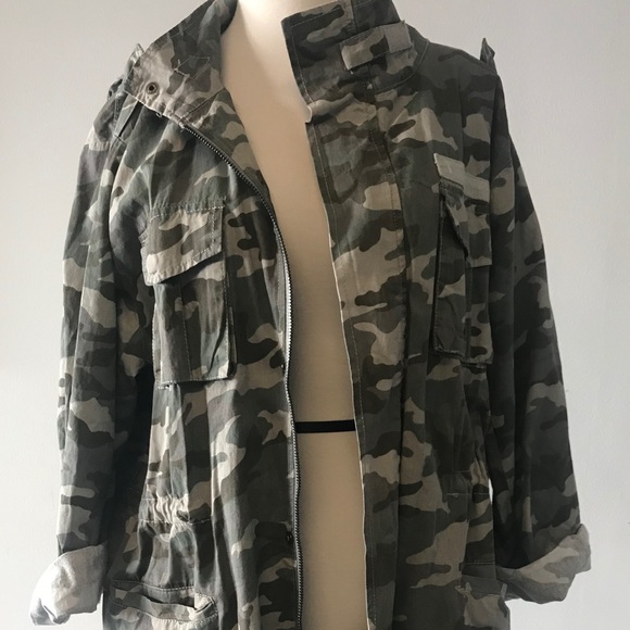 Oversized Camo Jacket - Size M & L - Picture 5 of 7